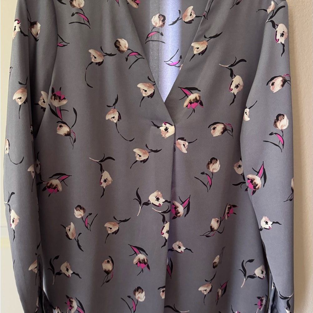 Banana Republic Gray Floral Top